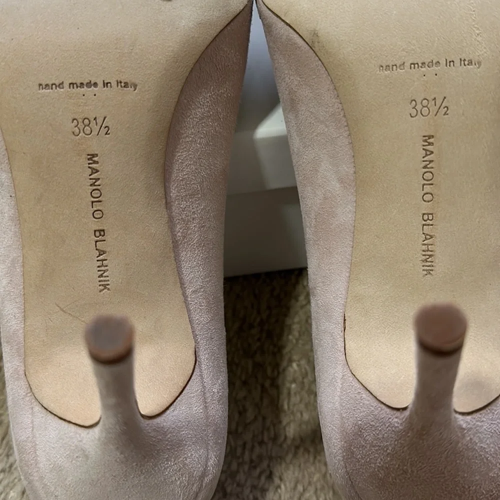 Manolo Blahnik Camelia suede heel with flower - Picture 6 of 7